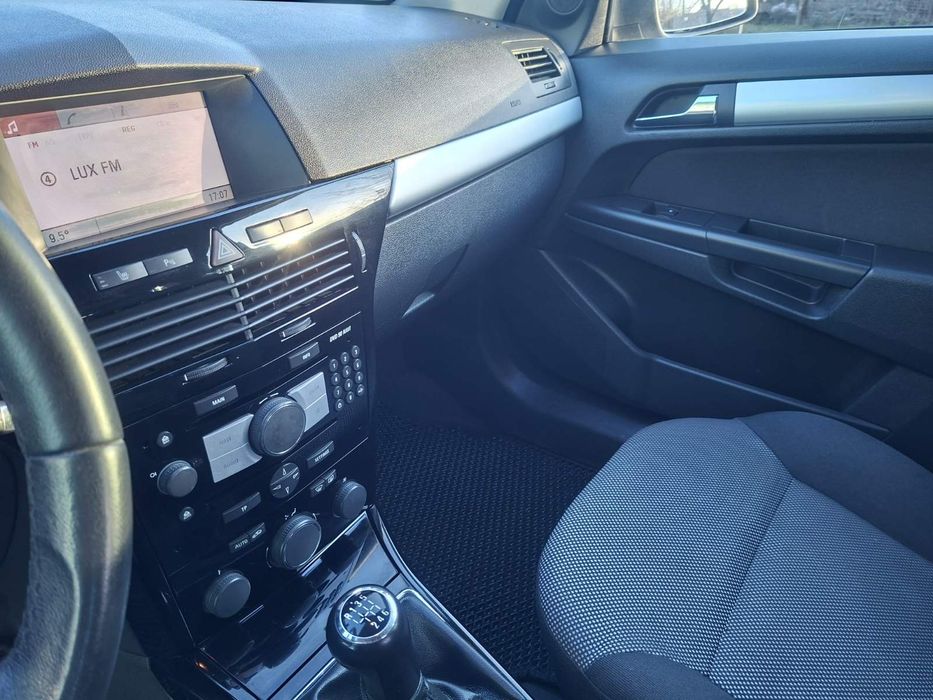 Opel Astra H, 2010 рік