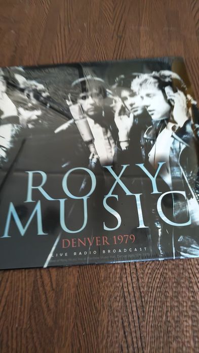 Talking Heads 
Stop Making Sense tour 2lps

Roxy Music 
Live Denver 1979
Selados