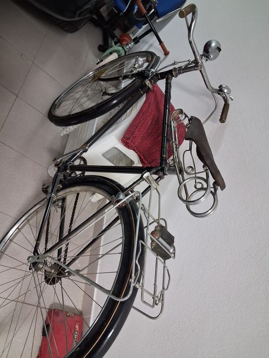Bici leta pasteleira  con docomentos