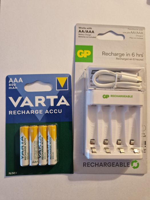 Ładowarka GP i 4 accu R3 Varta