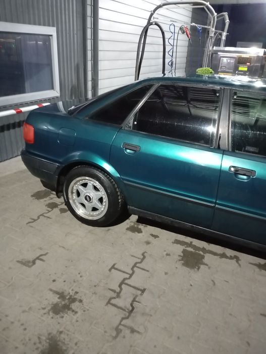 Продам свій автомобіль audi 80 b4