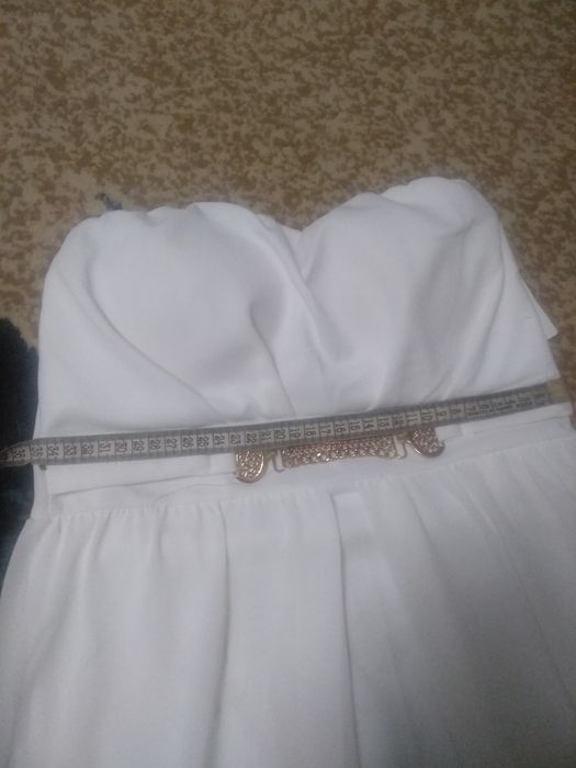 Платье новое, очень красиво смотрится. Нарядное.( размер на фото)