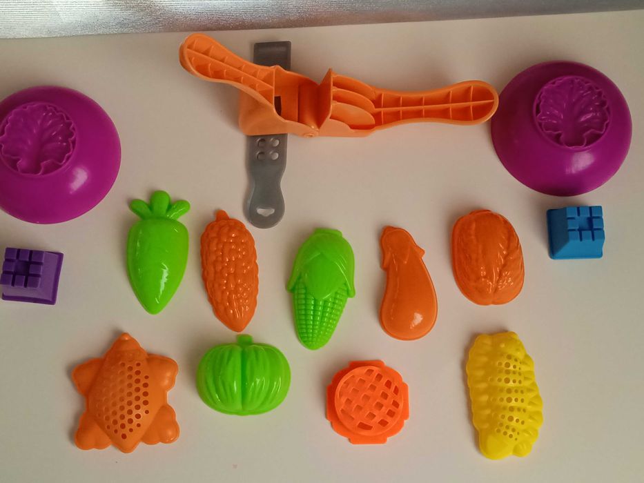 Ciastolina - wyciskarka oraz warzywa do wyciskania ciastoliny