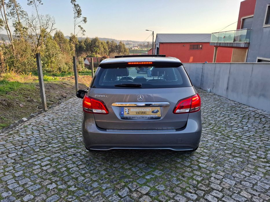 Mercedes B 180 d Style [CX Aut) FULL EXTRAS 119 Mil kms Nacion de 2016
