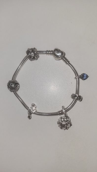 Pulseira Pandora com pendentes originais (tam 19)