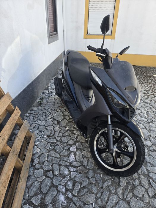 Vendo mota usada