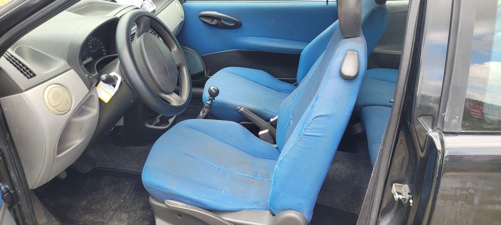 FIAT Punto 1.2 - 1200€ com mudança de nome incluída