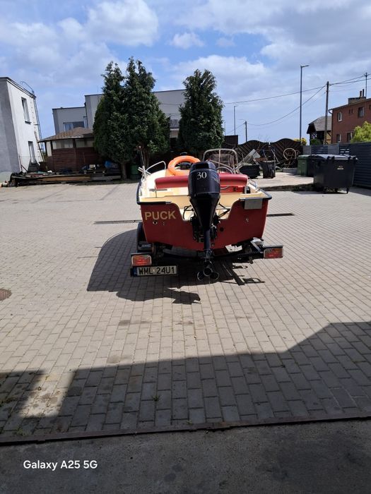 Łódź motorowa HORN 440