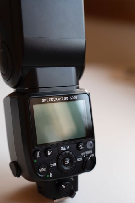 Flash Nikon SB-5000