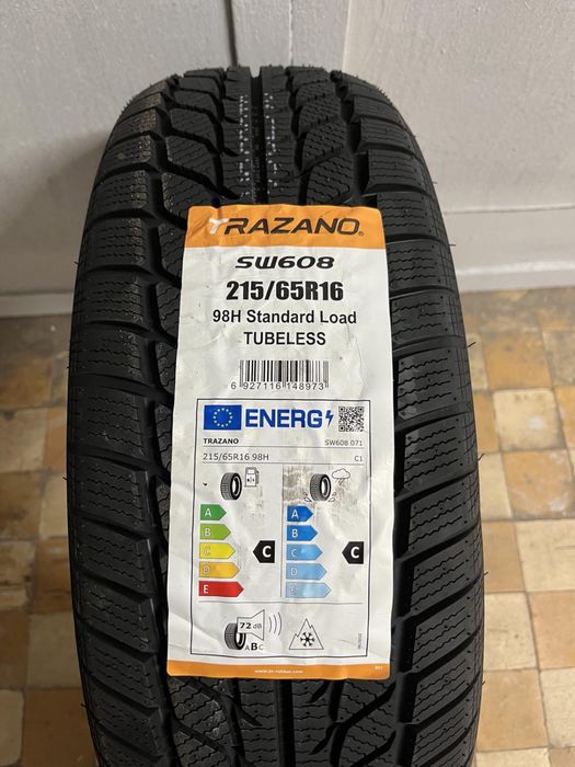 Зимові шини 215/65R16