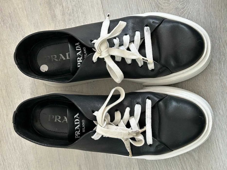 кроссовки Prada, р 40, стелька 26 см
отличное состояние