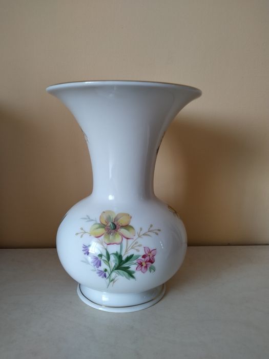 Wazon porcelanowy  WEIMAR PORZELLAIN seria Christa