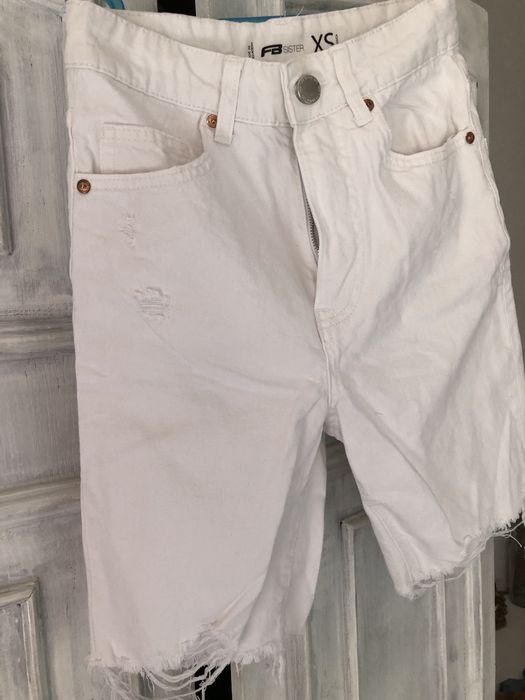 Білі шорти xs