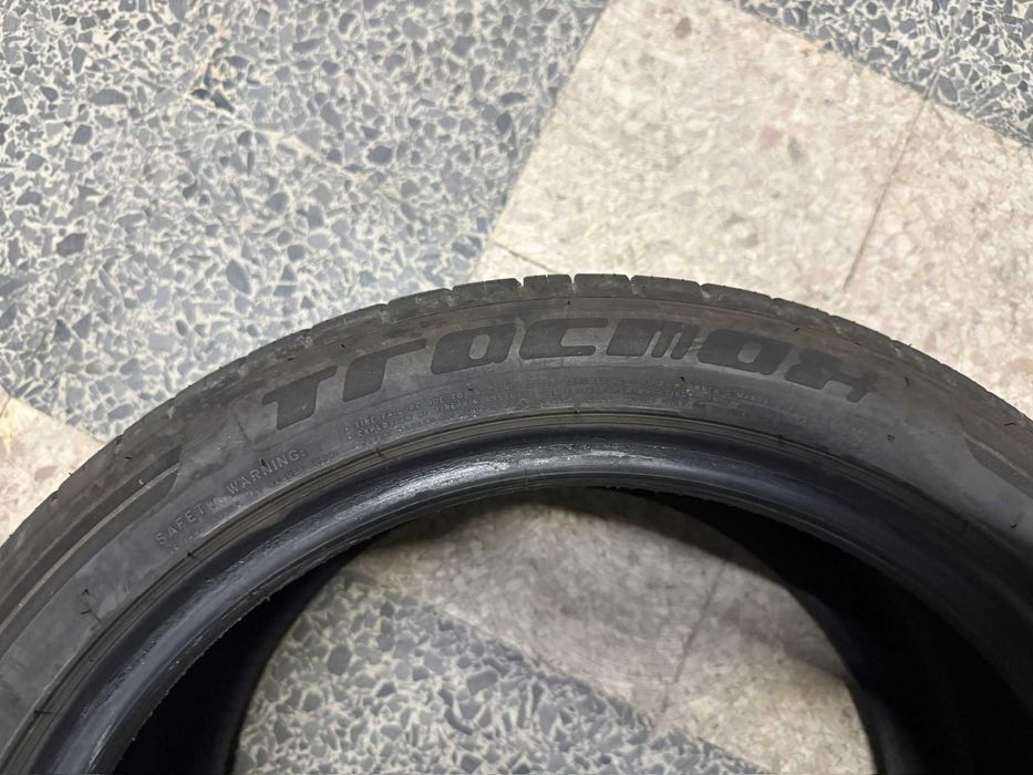 Par 245/40 ZR17 NOVOS (menos de 500 km)