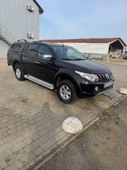 Автомобіль L-200