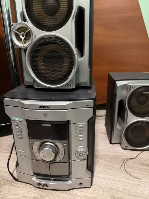 Музыкальный центр sony