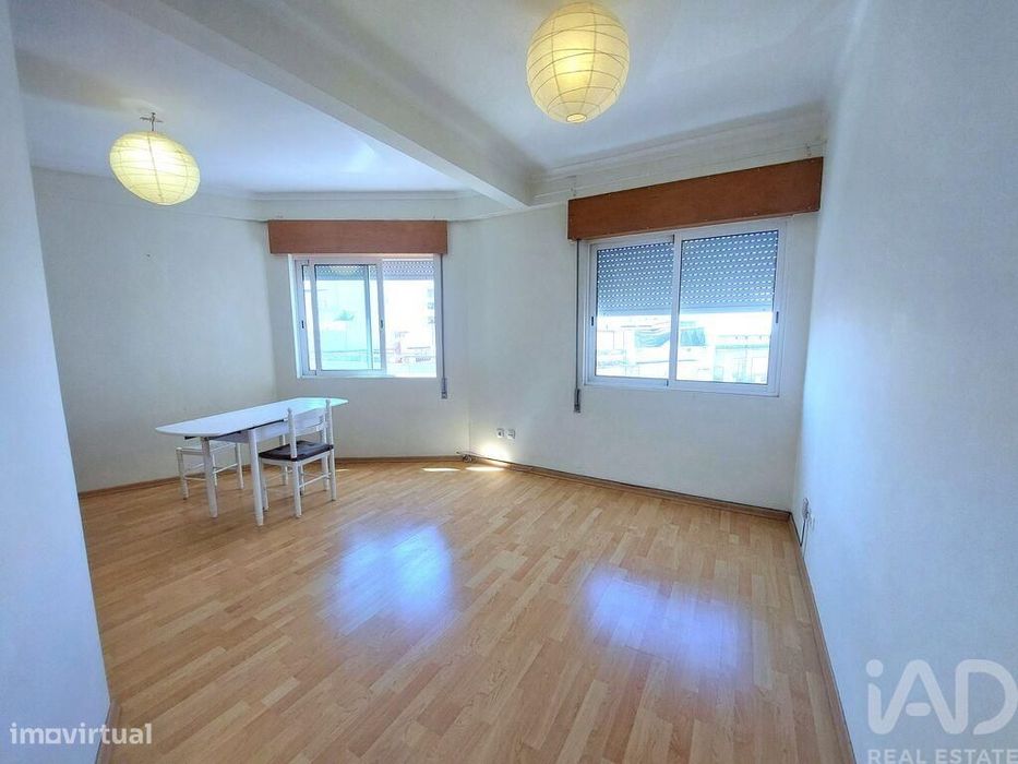 Apartamento T2 em Faro (Sé e São Pedro) de 80,00 m2