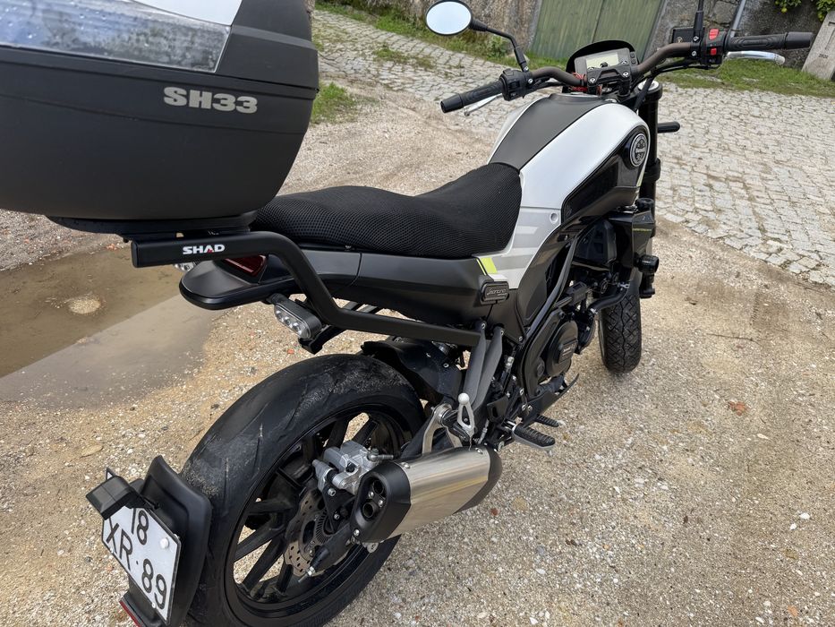 Benelli leoncino 250