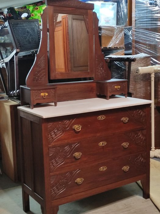 Comoda Vintage com Alçado