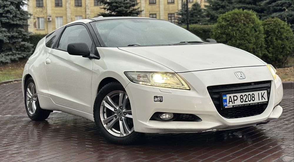 Продам Honda CR-Z 1.5 бензин/гидрид 2010 механика