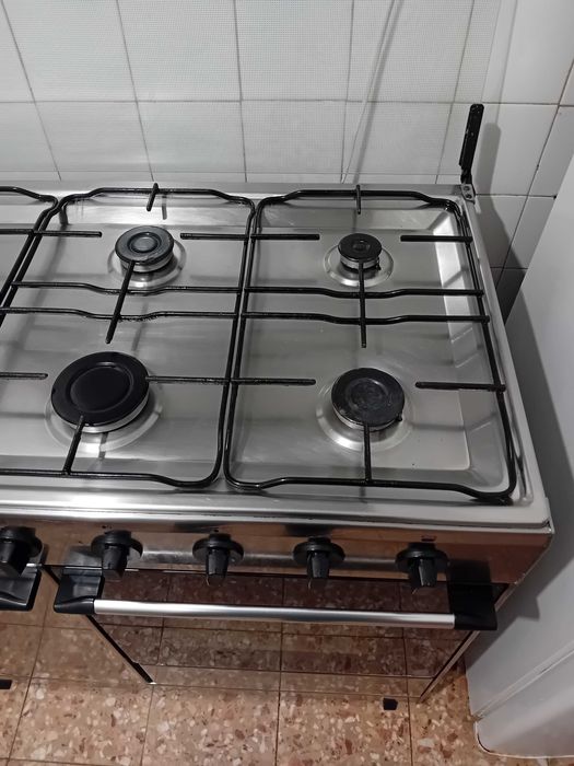 Fogão a gás de 5 bocas