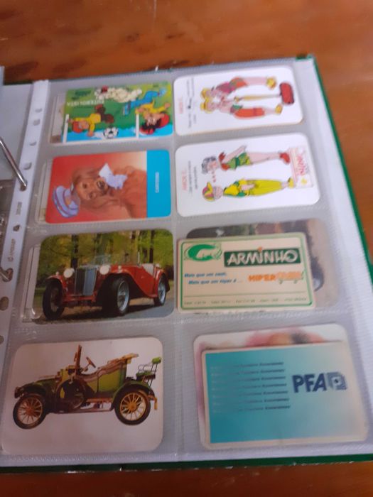 Coleção de 410 calendários antigos