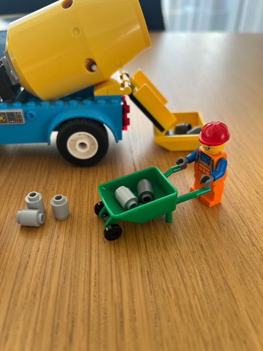 LEGO City 60325 kompletne Ciężarówka z betoniarką Budowa Betoniarka