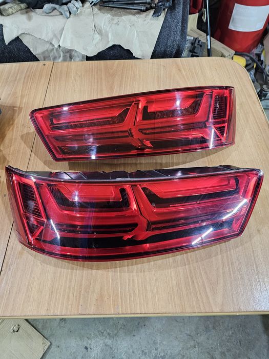 Задні фари на Audi Q7 USA