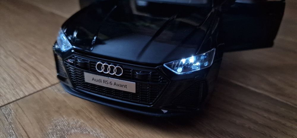 Audi RS6 Avant A6 1/18 model kombi rs sport samochód