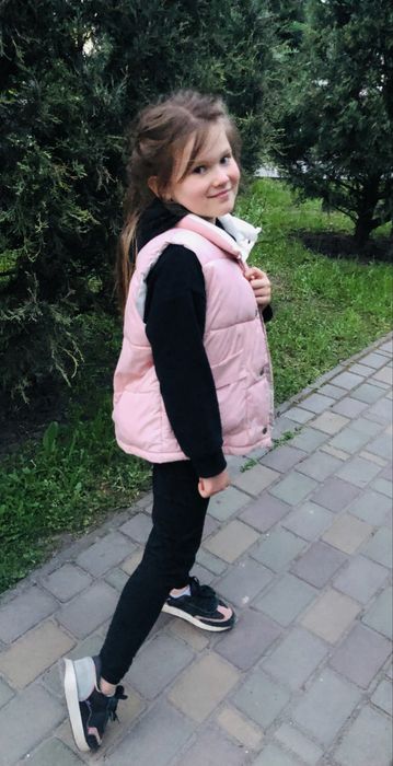 Жилетка,безрукавка