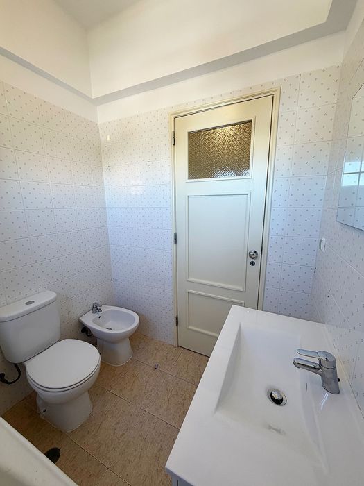 Apartamento T2 para arrendamento na Ajuda