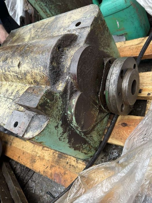 Передня,задня бабка станка 1м61