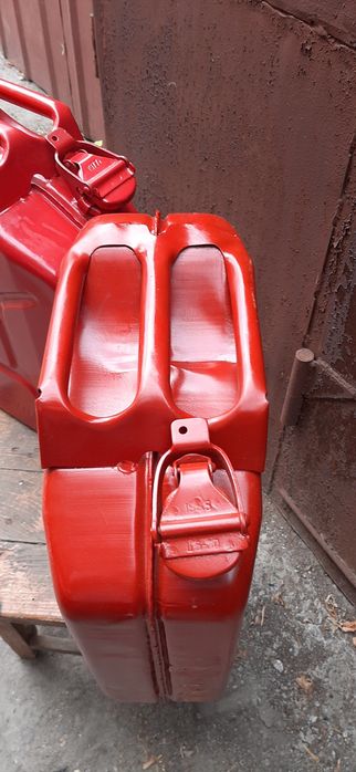 Канистры металлические ёмк.20л