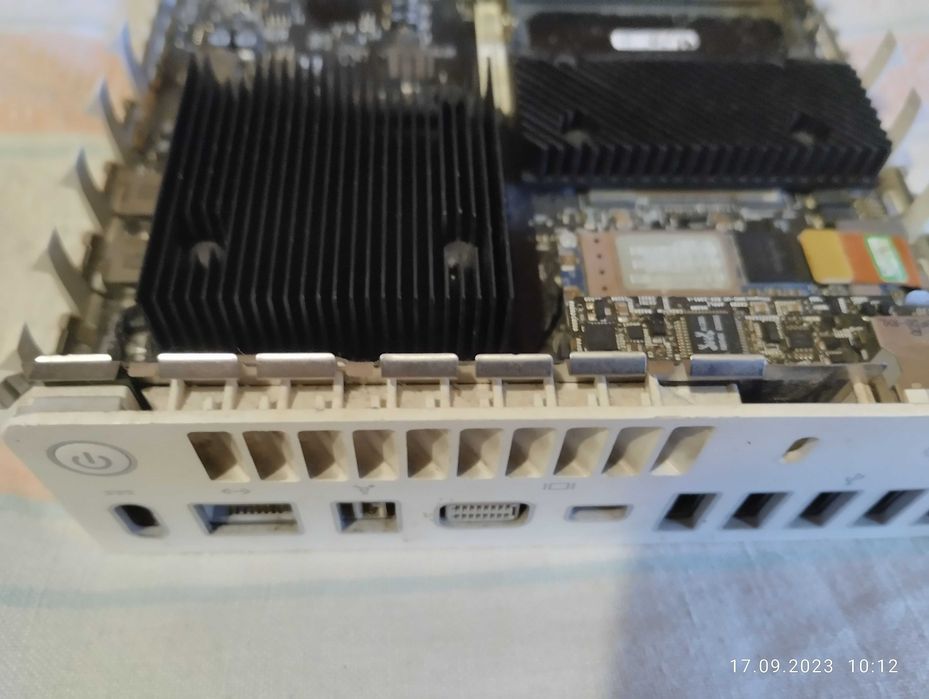 Apple Mac Mini A1283 ЗВОНИ