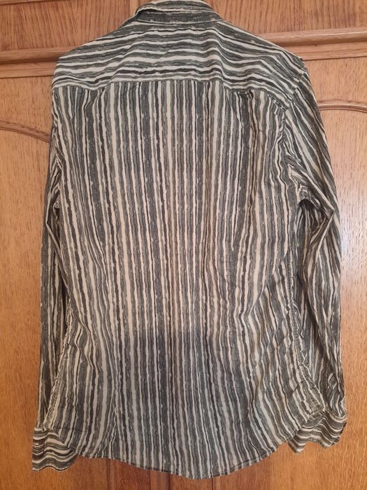 Camisas  em bom estado