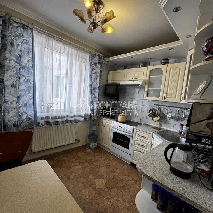 Продається 3к квартира Балакірєва