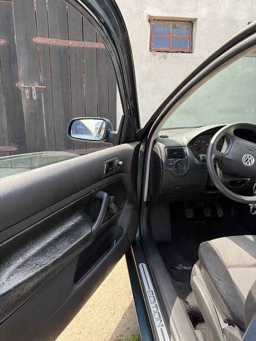 GOLF IV 1.4 16V 2001rok