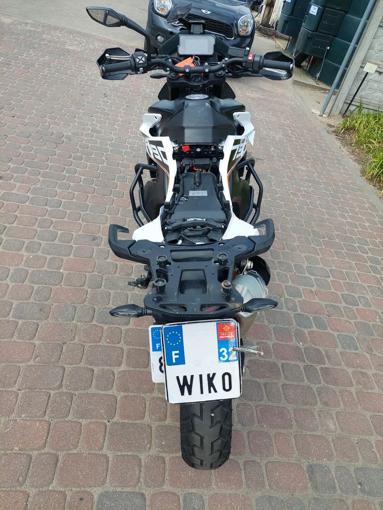 alt