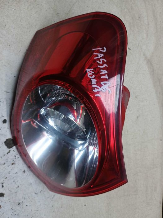 Lampa Lewy Tył Lewa Tylna VW Passat B6 KOMBI