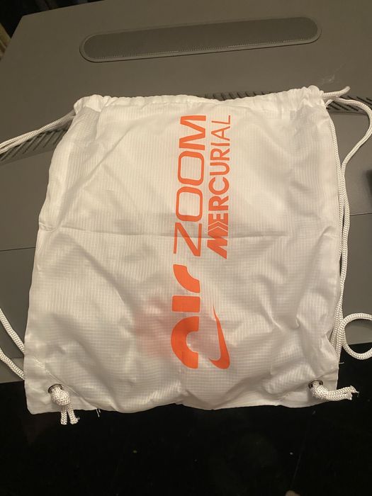 Chuteiras Nike Novas