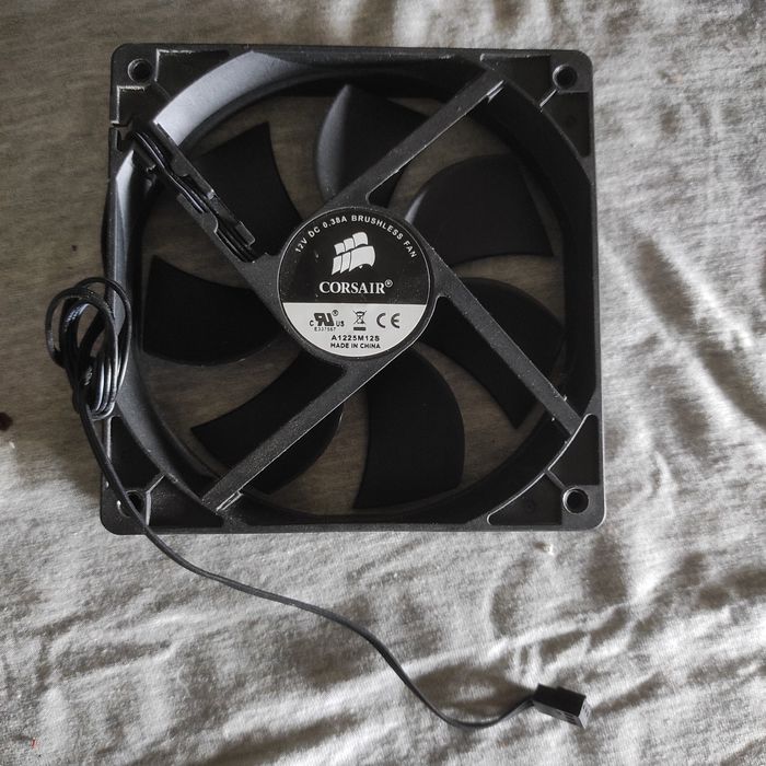 Wentylator komputerowy Corsair A 1225M12S. 120x120