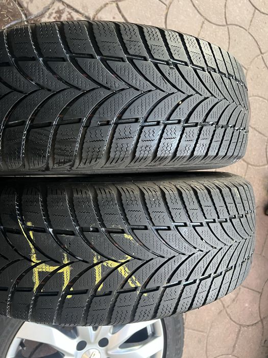 Резина зима шини 215/65 R 16 Maxxis пара