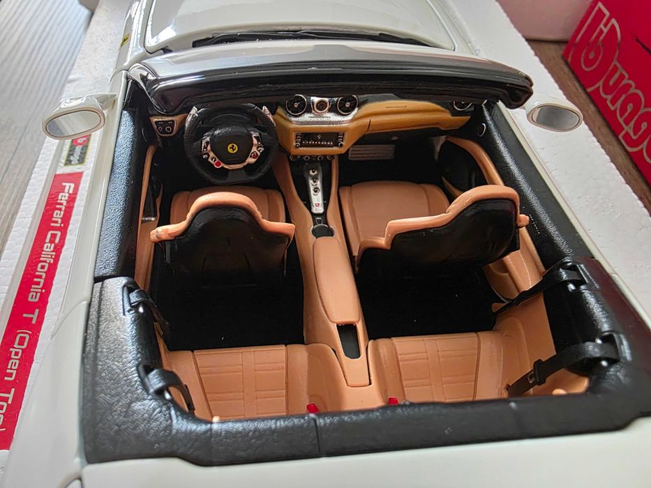 Ferrari California T (open top) 1:18 Burago Signature Series