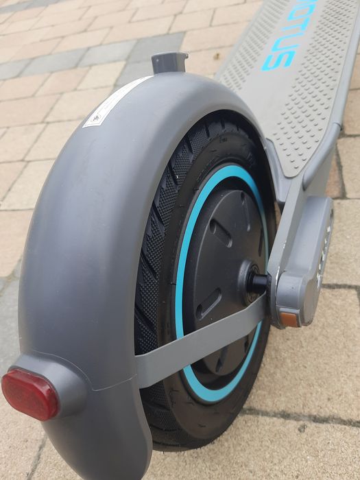 Motus Scooty 10 nowe koła z oponami na gwarancji producęta

Sprzedam h