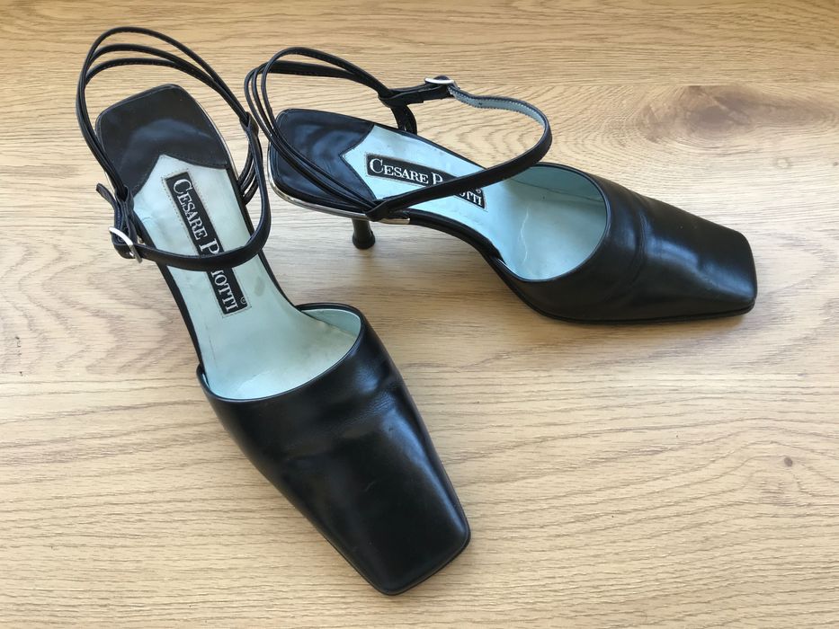 Чорні жіночі босоніжки з натуральної шкіри, Італія.