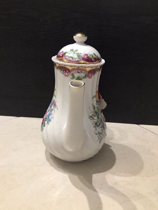 Conjunto Bule e Prato de Porcelana M.A.B.A430934645497538563