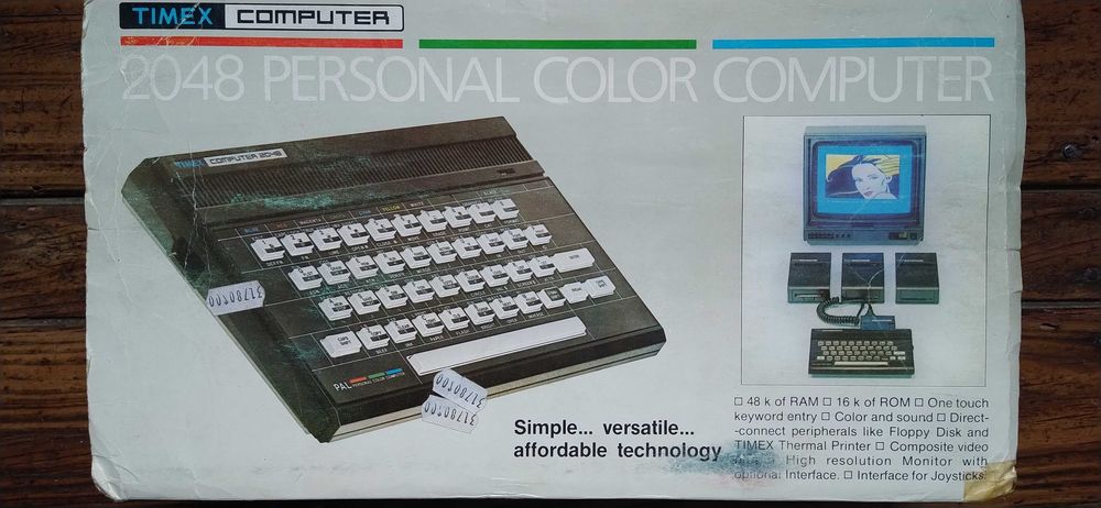Computador TIMEX 2048 na caixa com todos os acessórios mais leitor gravador de cassetes