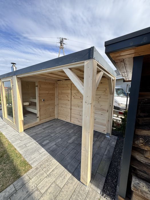 Sauna ogrodowa z miejscem na balie jacuzzi sauna balia jacuzzi