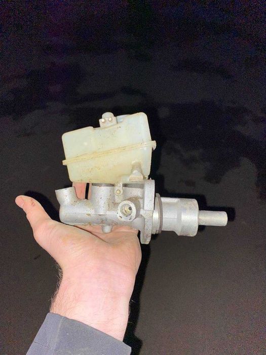 Вакумний підсилювач гальм+ бачок Мерседес w210 Вакумник