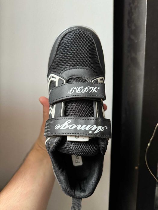 Butorolki Buty z rolkami czarne led podświetlenie usb 34 sport wrotki